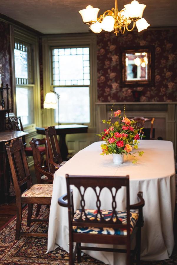 Faunbrook Bed & Breakfast (Adults Only) West Chester Extérieur photo